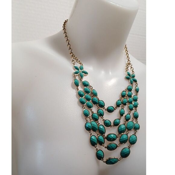 Bold Turquoise Colored Statement Necklace with Gold-toned Chain and Floral - Picture 2 of 12